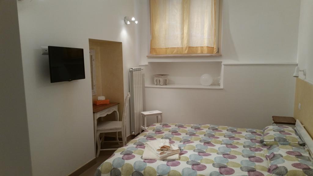 La Casetta Di Ely Roma Phòng bức ảnh